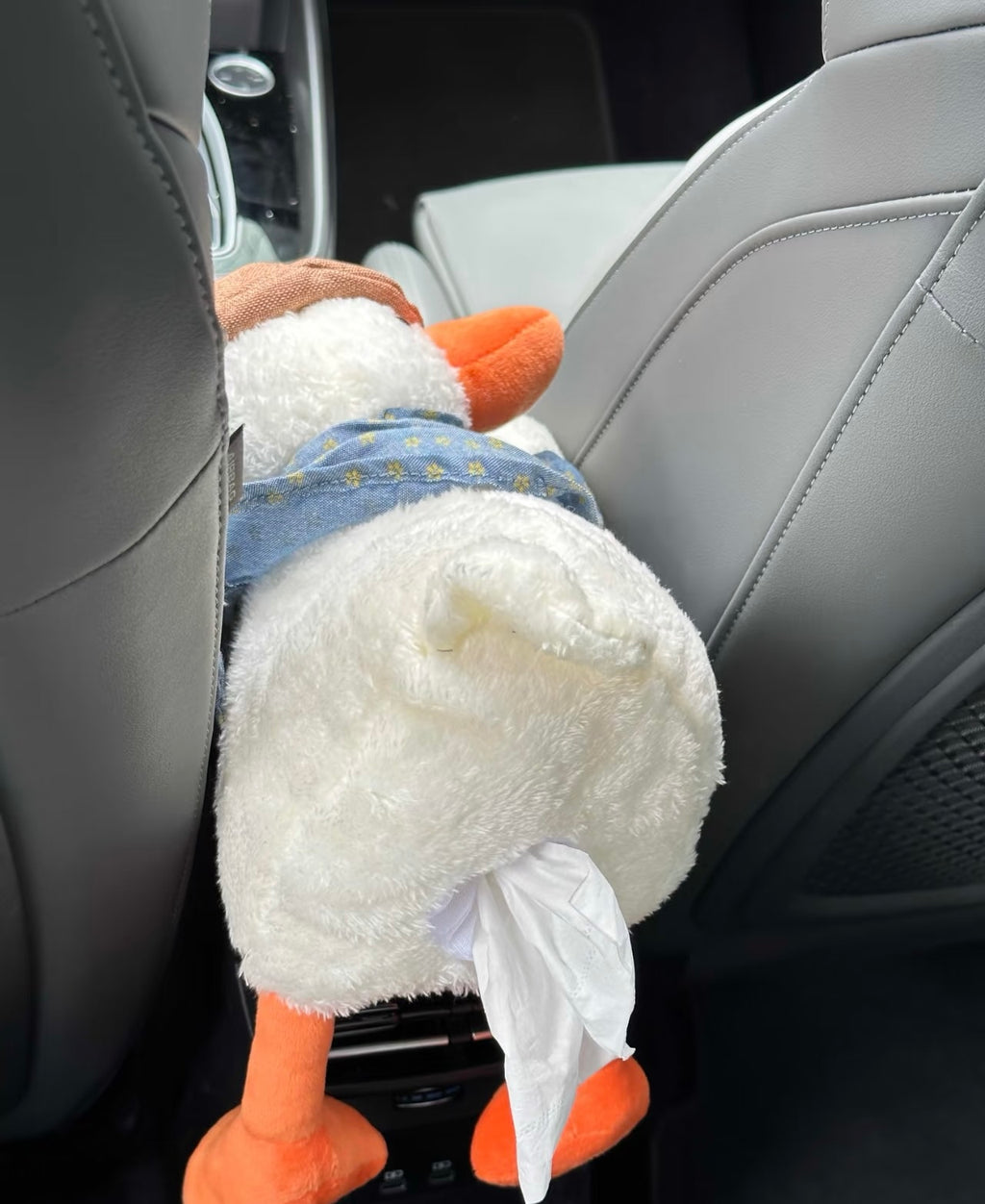 Duck Plush Car Tissue Box – Cute Decorative &amp; Functional Car Accessory