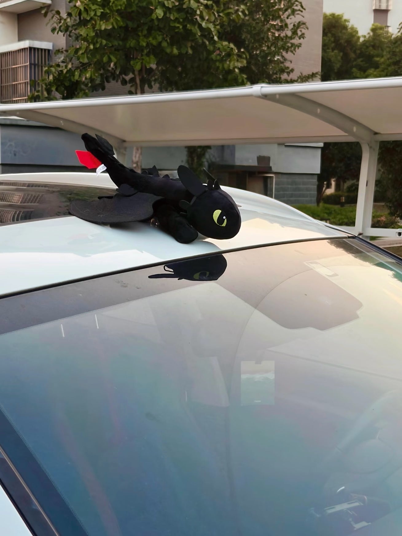 Toothless Car Roof Ornament – Bring Your Ride to Life!