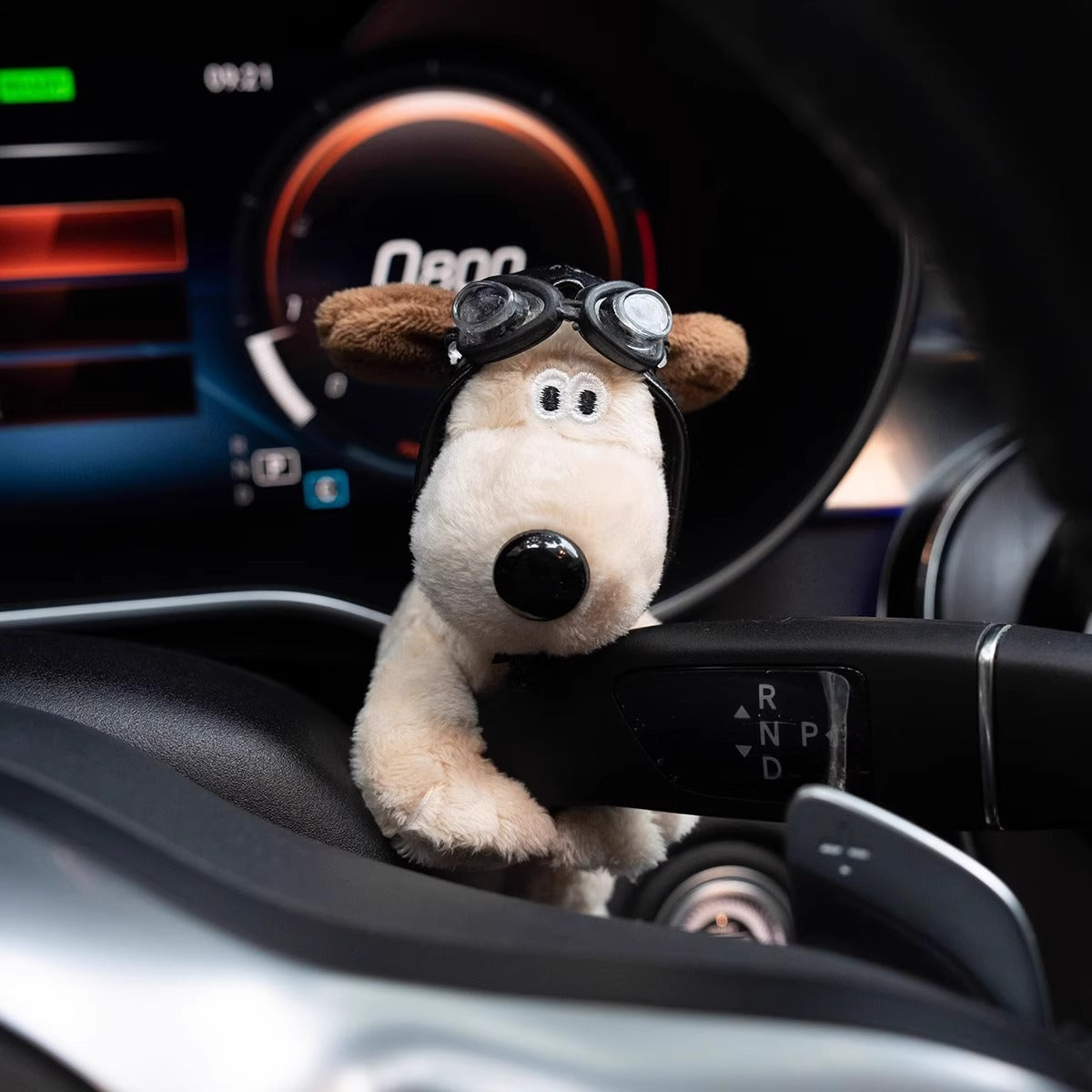 Cute Dog Car Dashboard Ornament – Funny Plush Puppy Interior Decoration